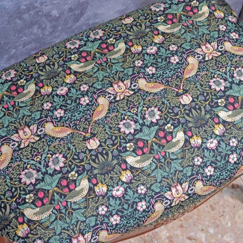 スツール いちご泥棒 ベスト・オブ・モリス 猫脚 イタリア グリーン スツール いちご泥棒 ベスト・オブ・モリス 猫脚 イタリア